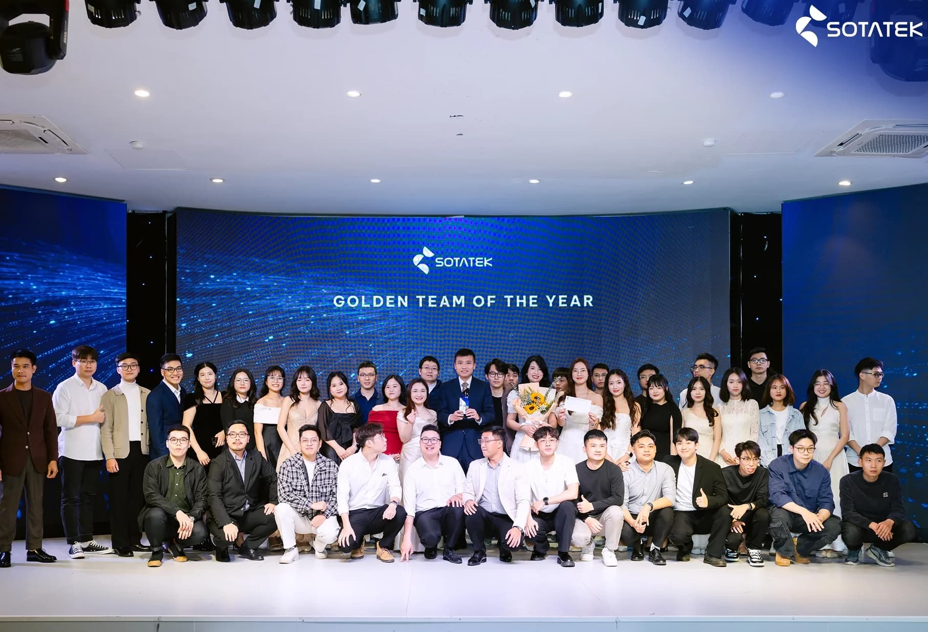 Đội ngũ SotaTek tại sự kiện Golden Team of the Year